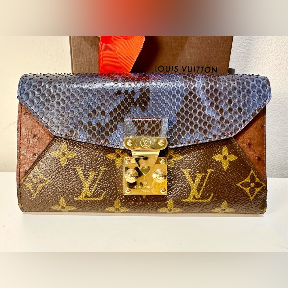 Louis Vuitton Majestueux Wallet (Limited Edition, with exotic leather)